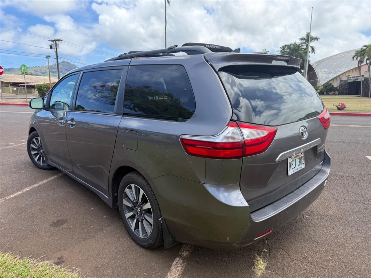 Toyota Sienna Limited Premium 7-Passenger 2019