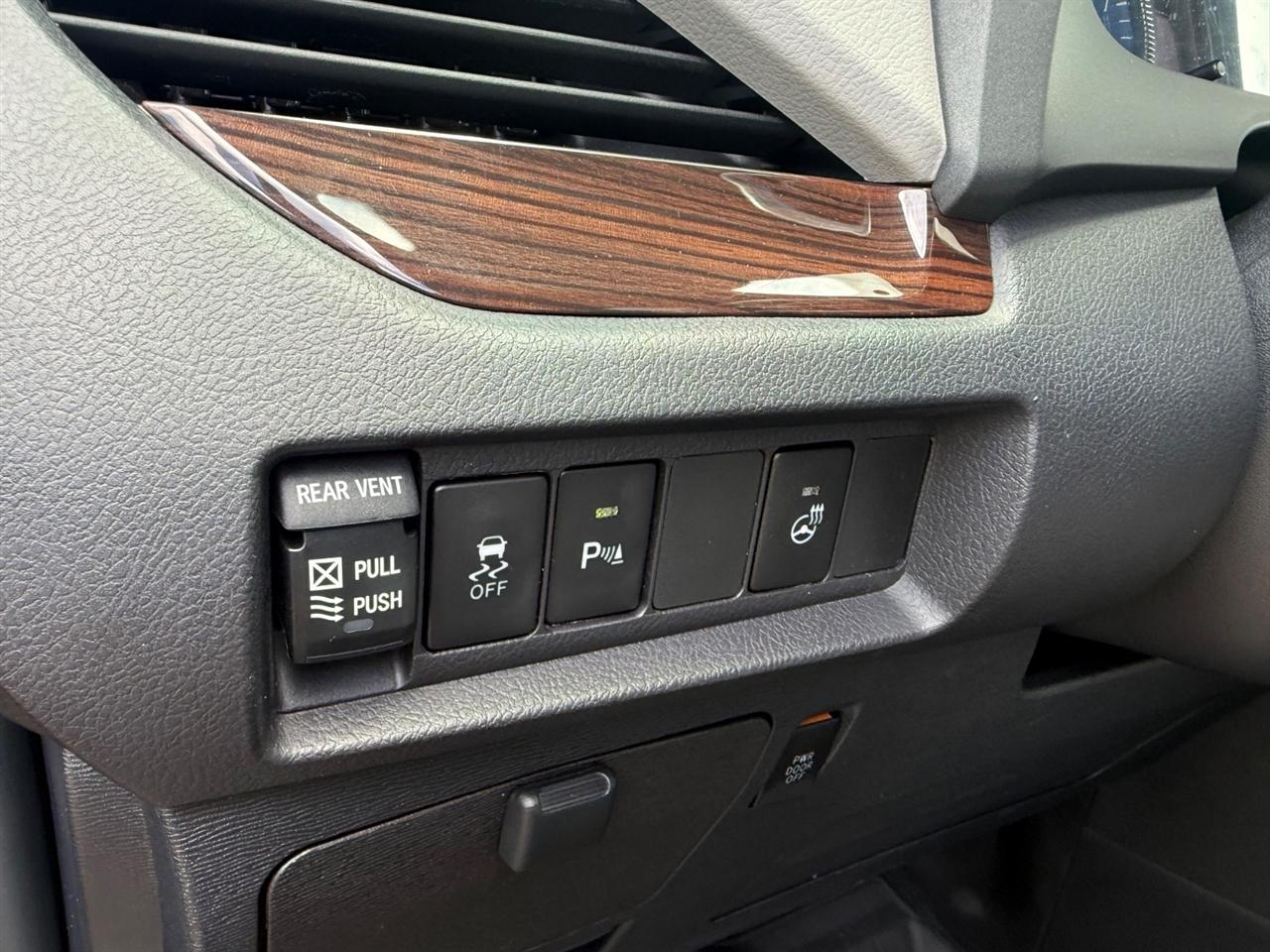 Toyota Sienna Limited Premium 7-Passenger 2019