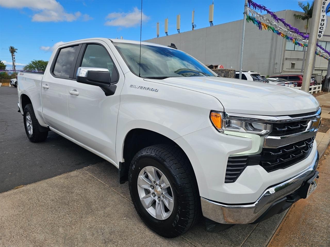 Chevrolet Silverado 1500 LT Crew Cab 4WD 2025