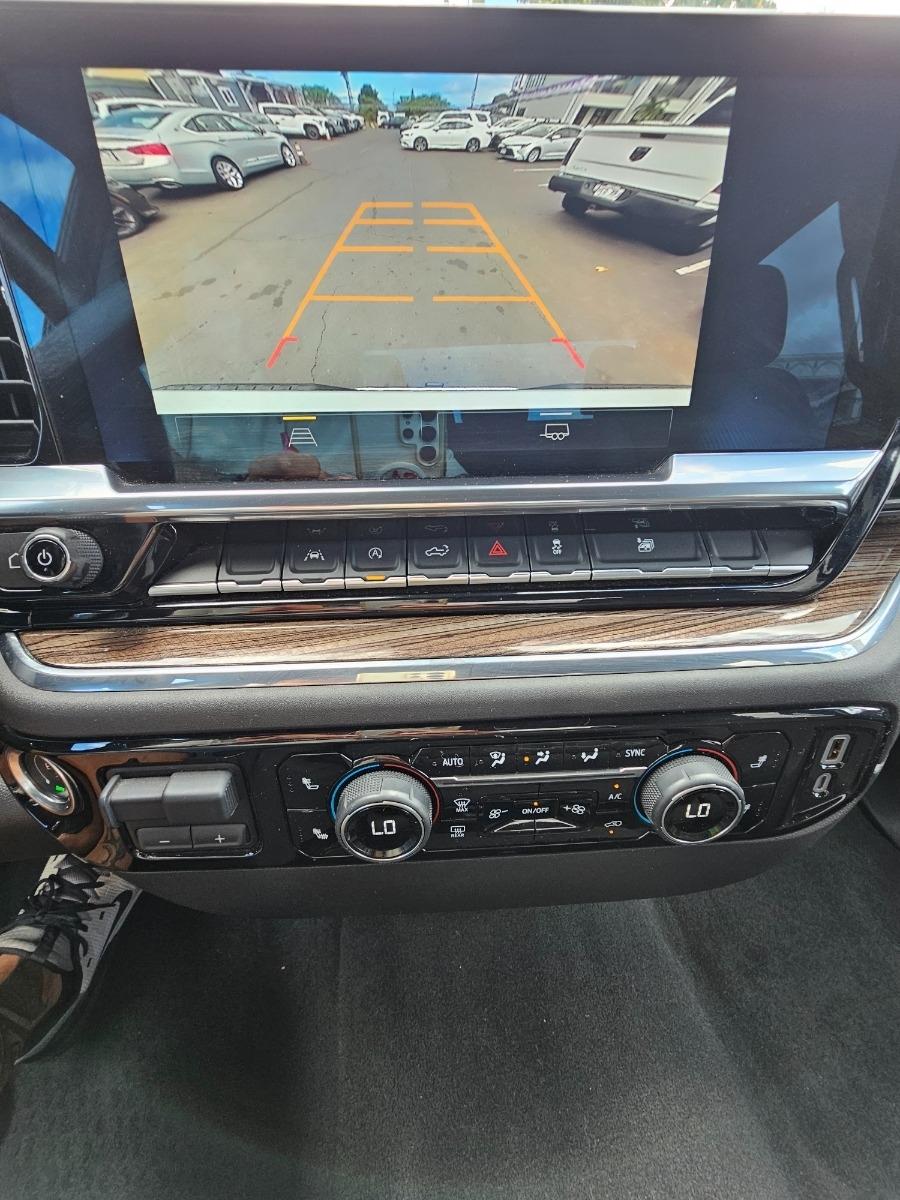 Chevrolet Silverado 1500 LT Crew Cab 4WD 2025