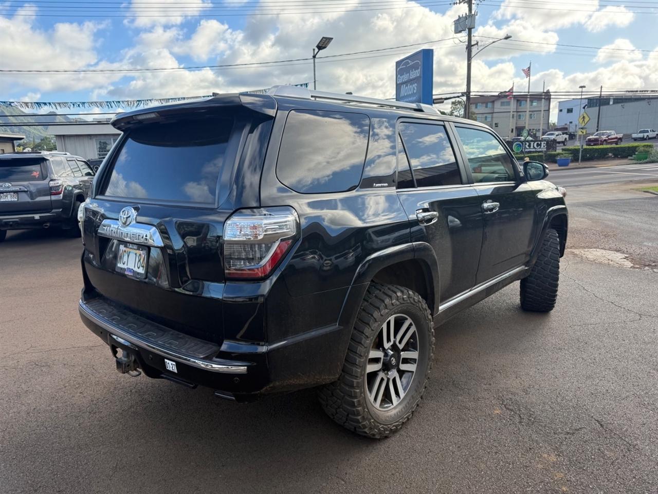 Toyota 4Runner Limited 4WD 2021