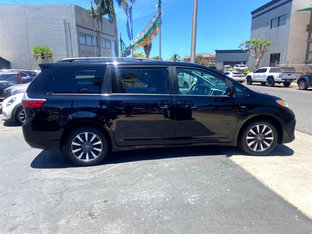 Toyota Sienna LE 7-Passenger AWD 2019