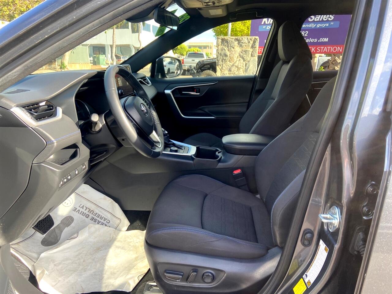 Toyota RAV4 Hybrid SE 2023