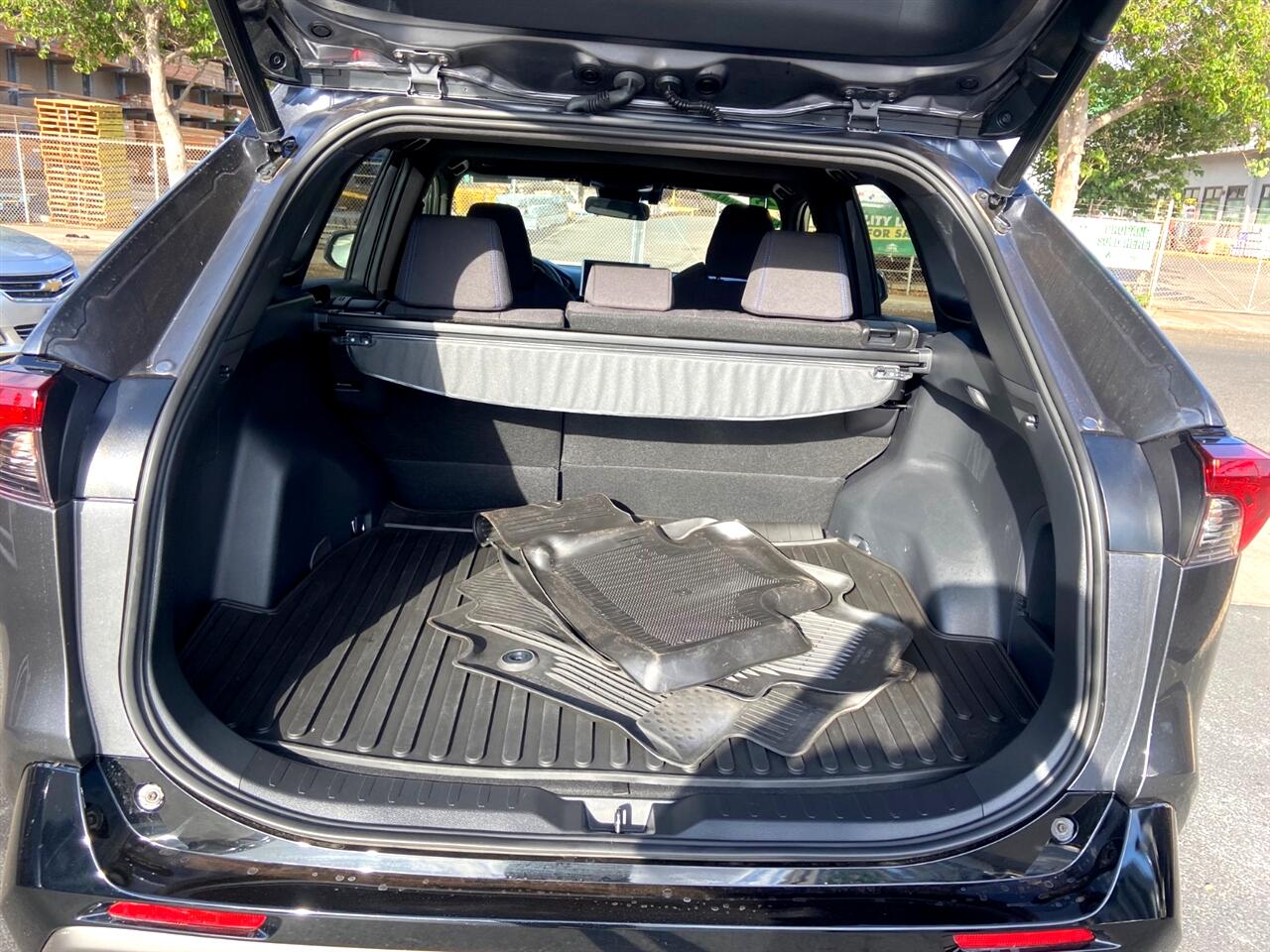 Toyota RAV4 Hybrid SE 2023