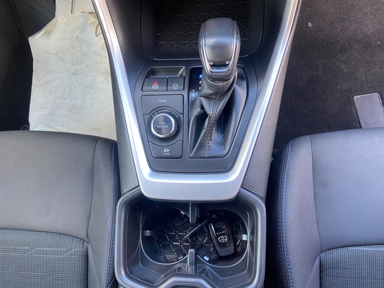 Toyota RAV4 Hybrid SE 2023