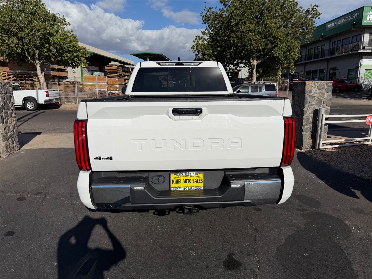 Toyota Tundra SR5 Double Cab 4WD 2023