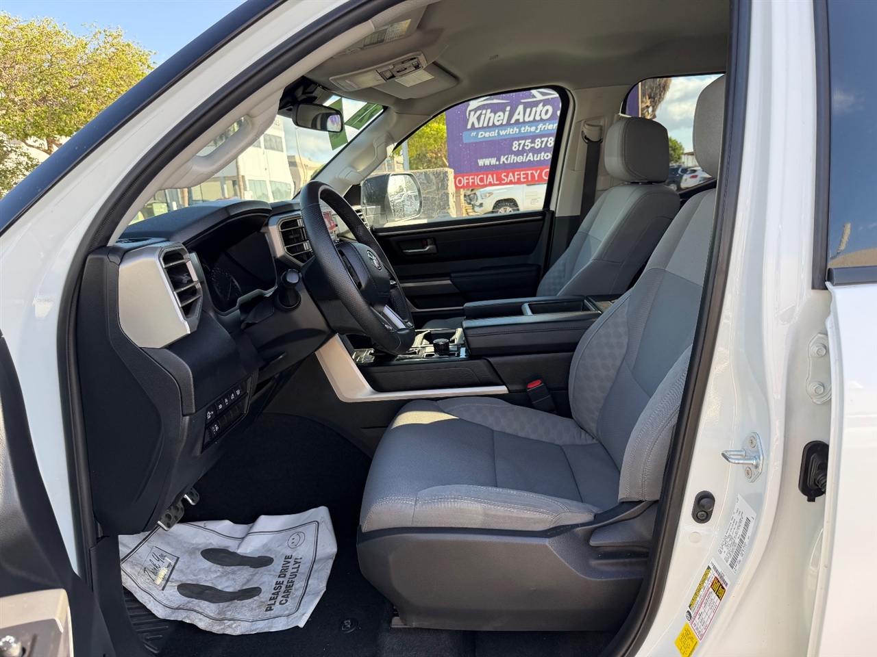 Toyota Tundra SR5 Double Cab 4WD 2023