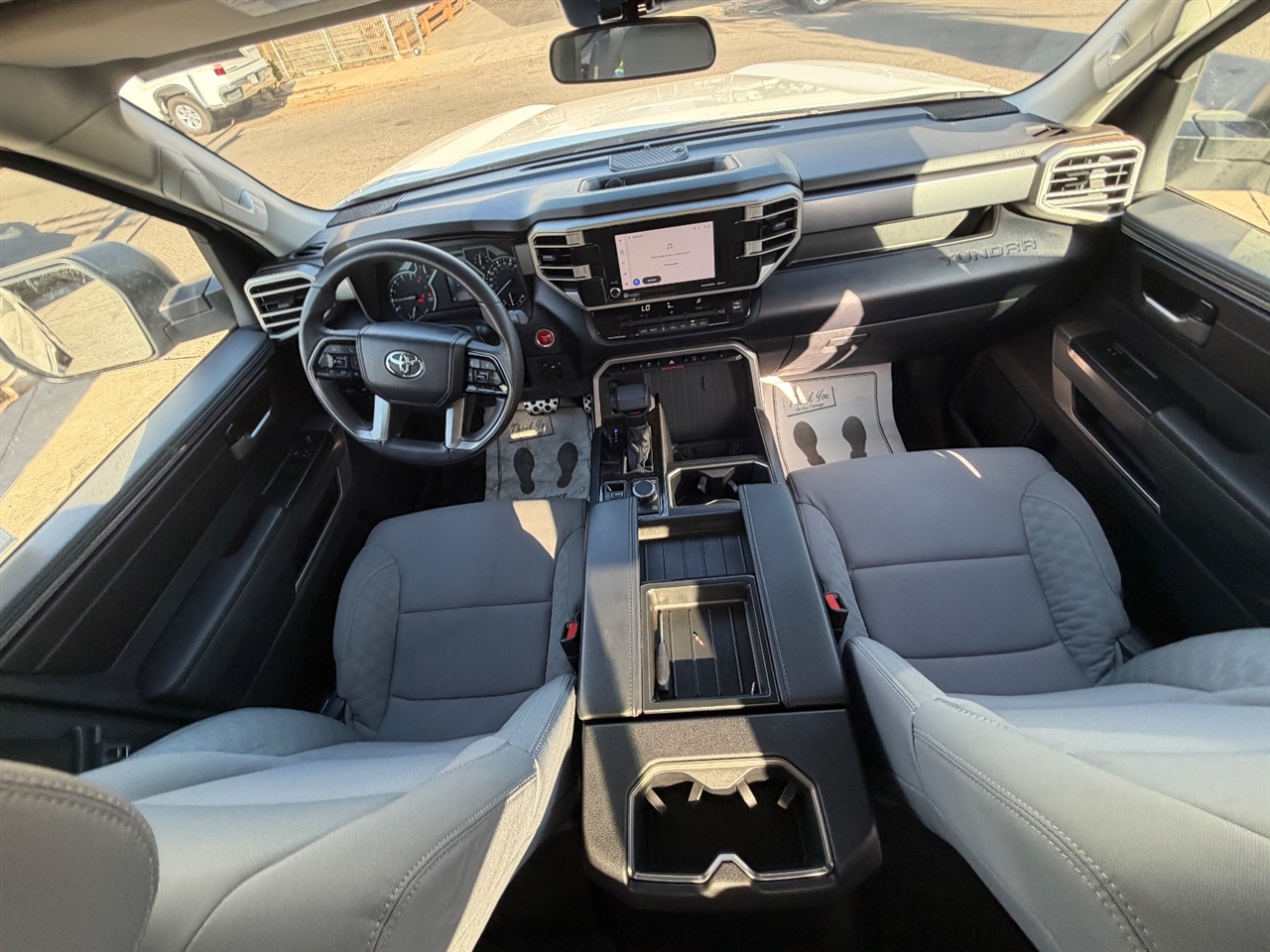 Toyota Tundra SR5 Double Cab 4WD 2023