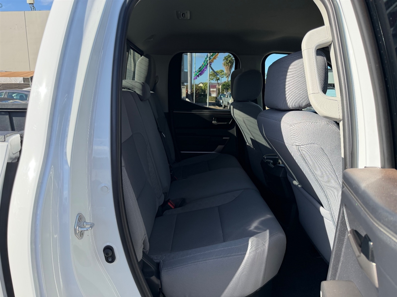 Toyota Tundra SR5 Double Cab 4WD 2023