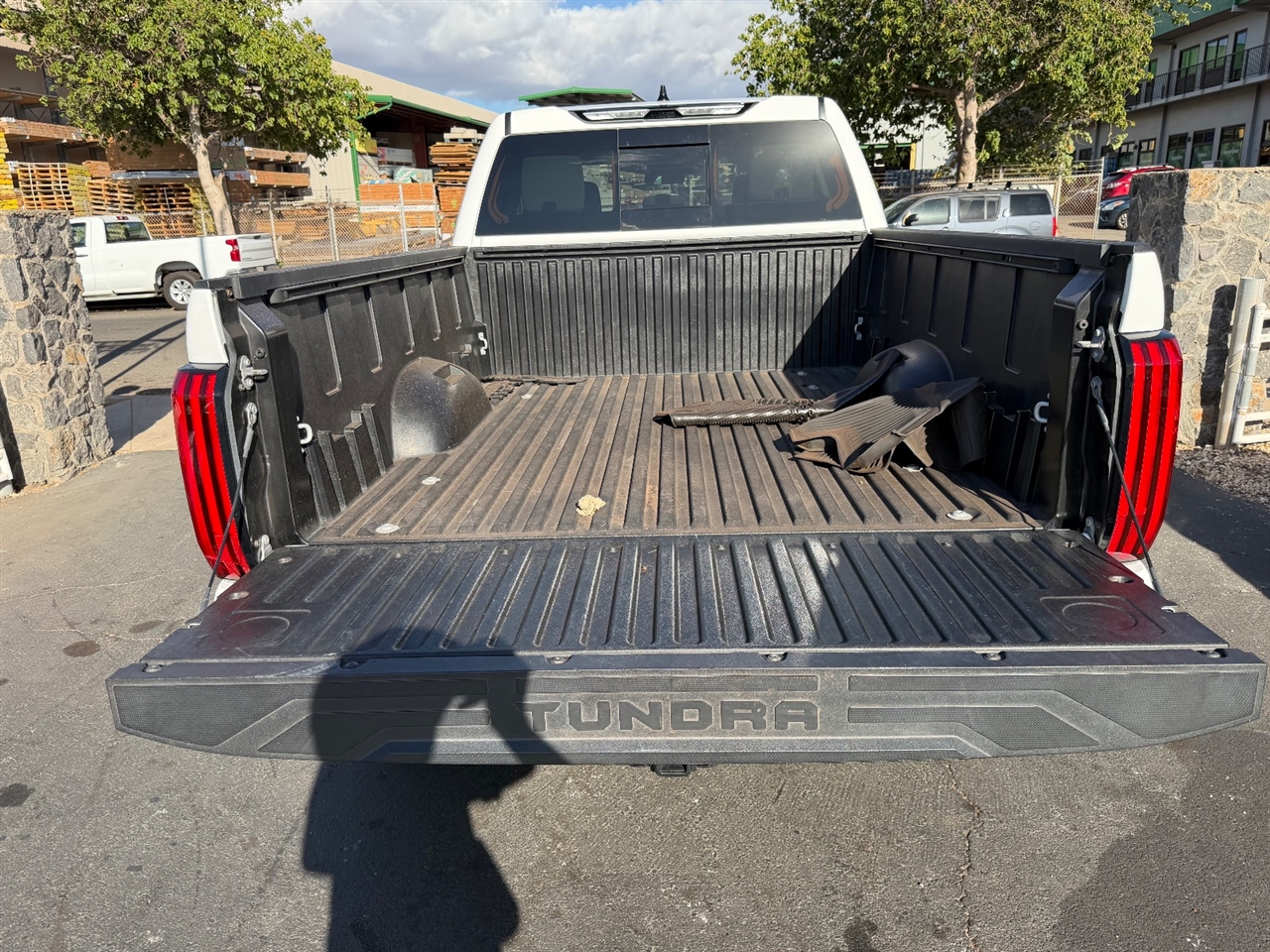 Toyota Tundra SR5 Double Cab 4WD 2023