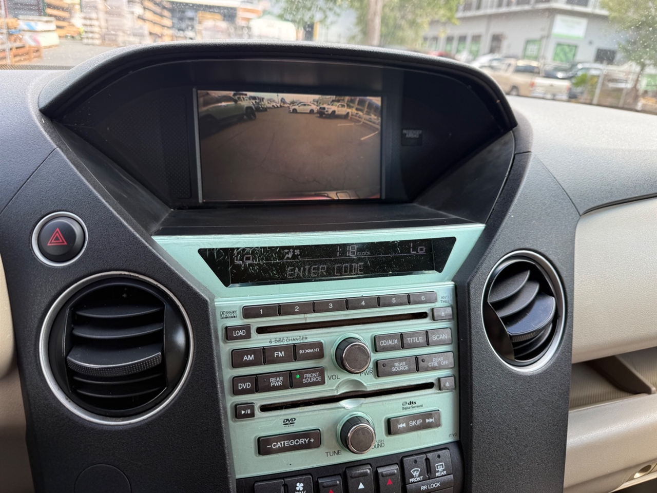 Honda Pilot Touring 2WD 5-Spd AT with DVD 2011