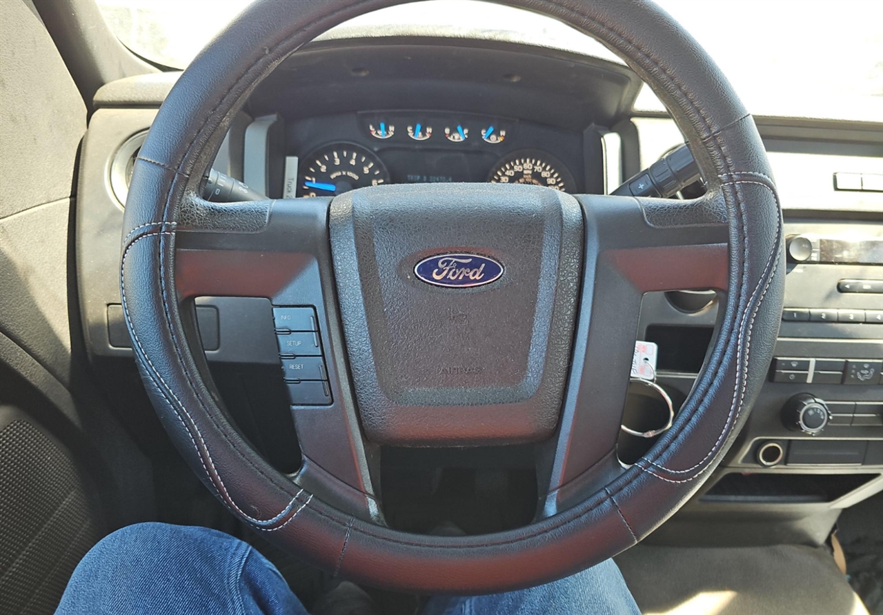 Ford F-150 XL 8-ft. Bed 2WD 2013