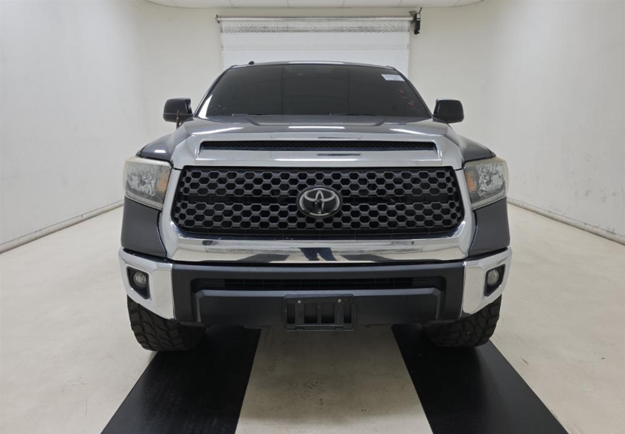 Toyota Tundra SR5 4.6L V8 CrewMax 2WD 2018