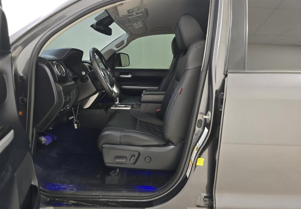 Toyota Tundra SR5 4.6L V8 CrewMax 2WD 2018