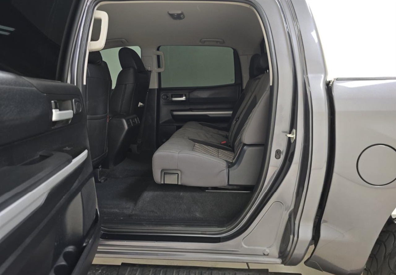 Toyota Tundra SR5 4.6L V8 CrewMax 2WD 2018