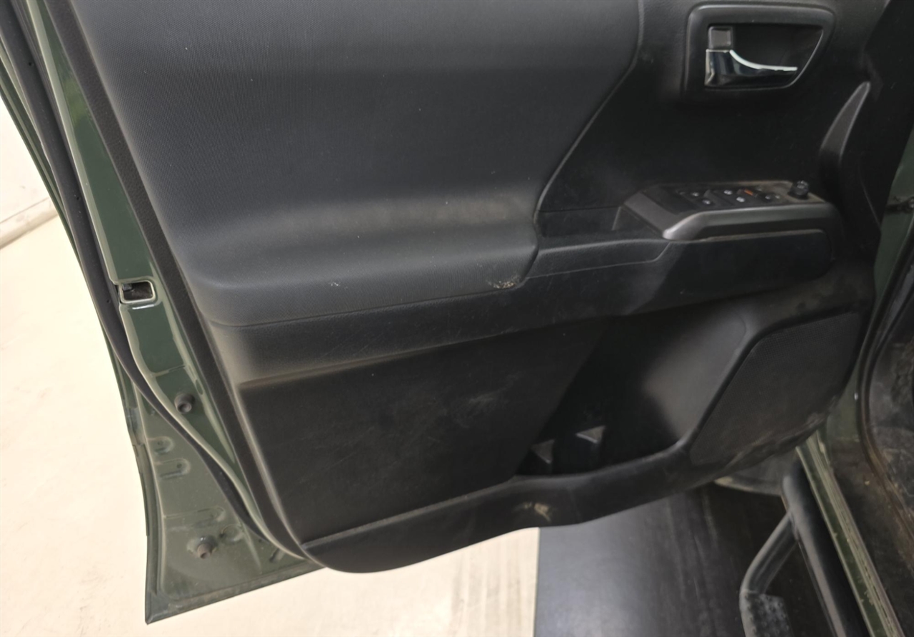 Toyota Tacoma SR5 Double Cab Long Bed V6 6AT 4WD 2022