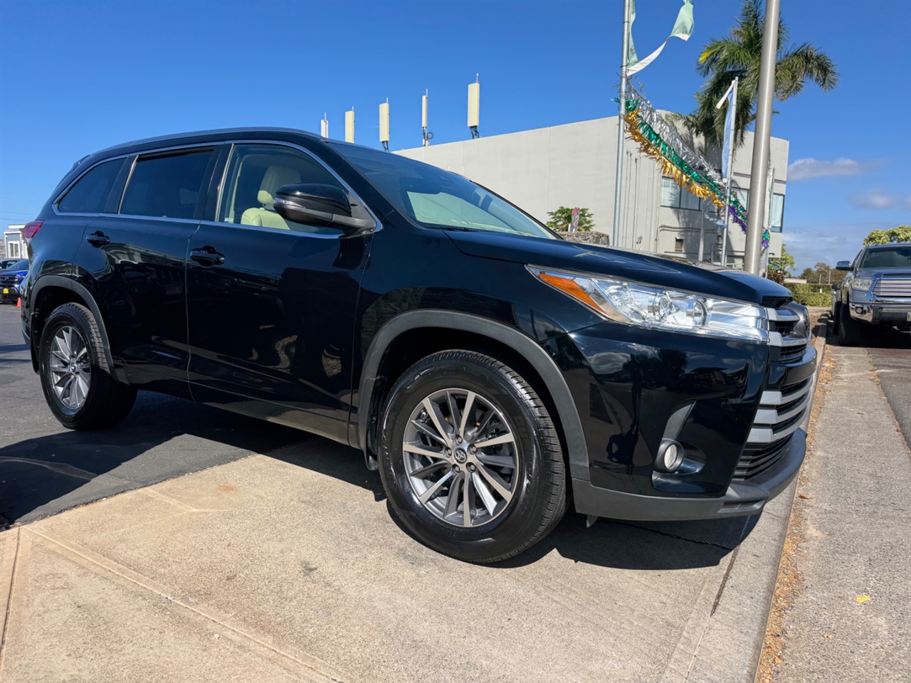 Toyota Highlander XLE AWD V6 2017