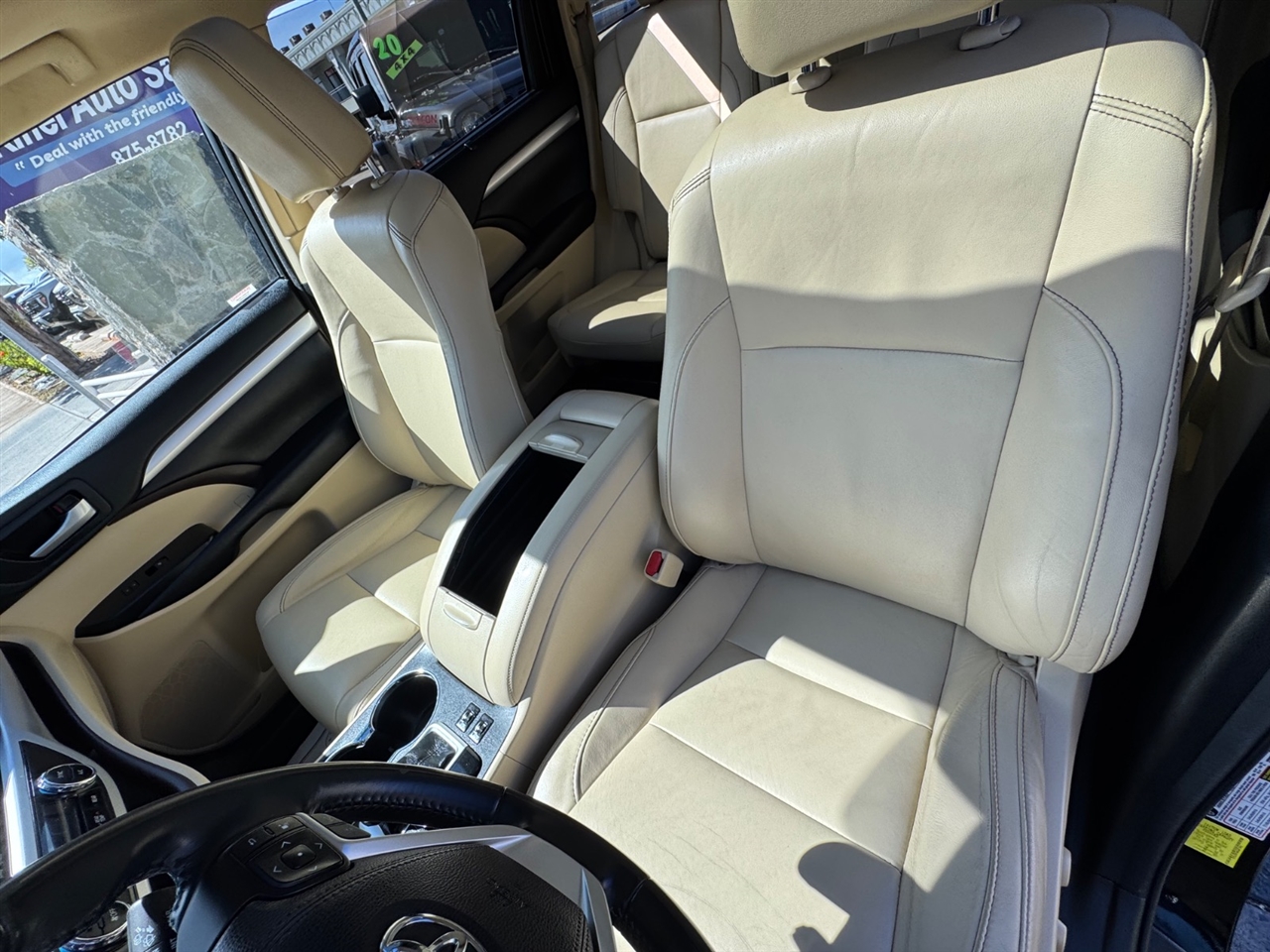 Toyota Highlander XLE AWD V6 2017