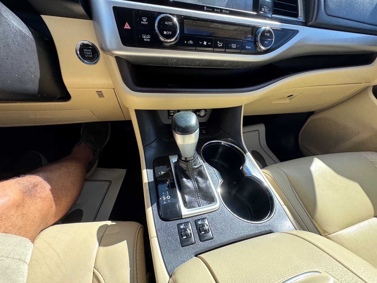 Toyota Highlander XLE AWD V6 2017