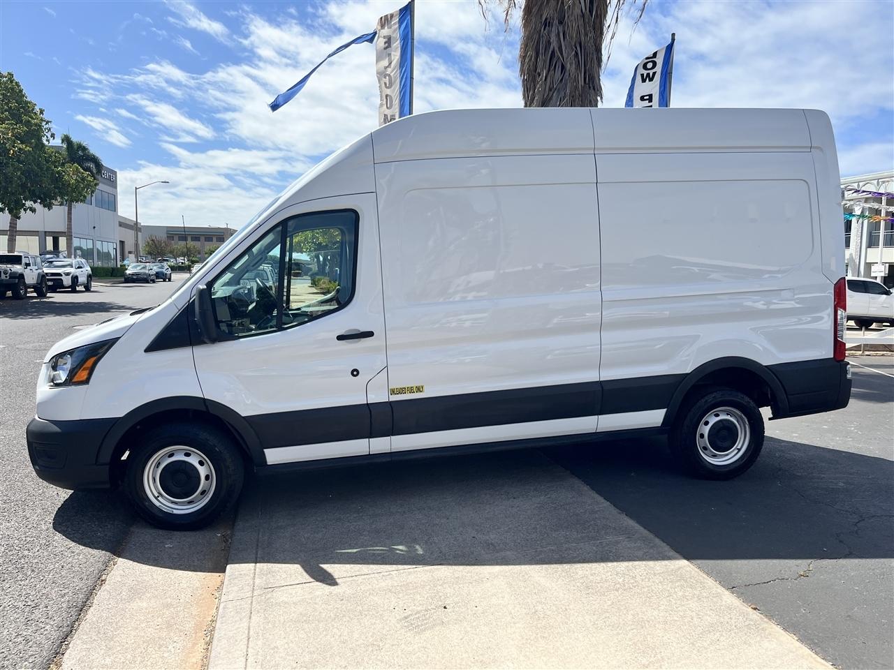 Ford Transit photo 8