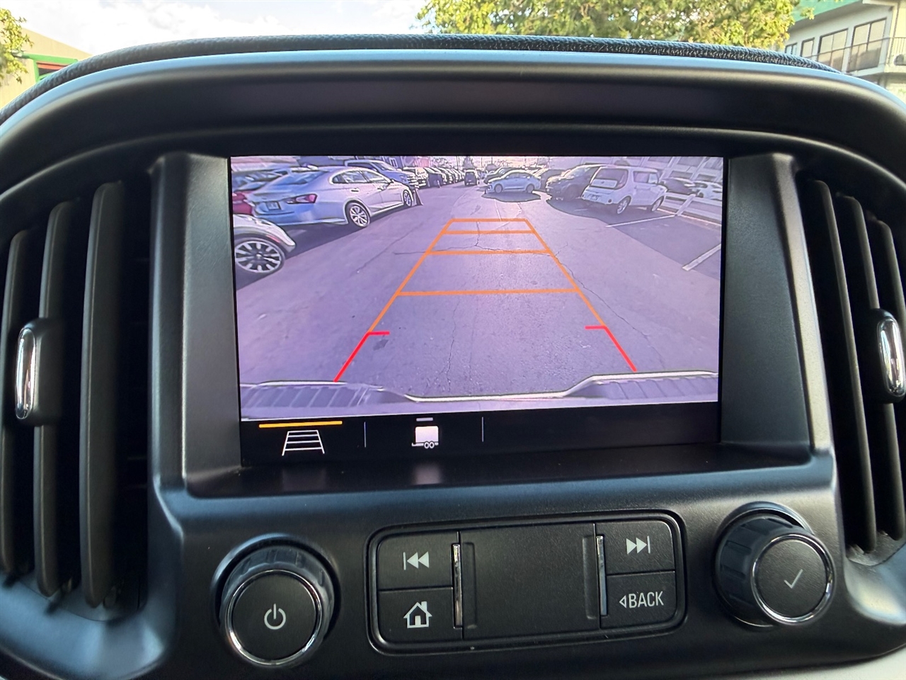 Chevrolet Colorado Z71 Crew Cab 2WD Short Box 2020