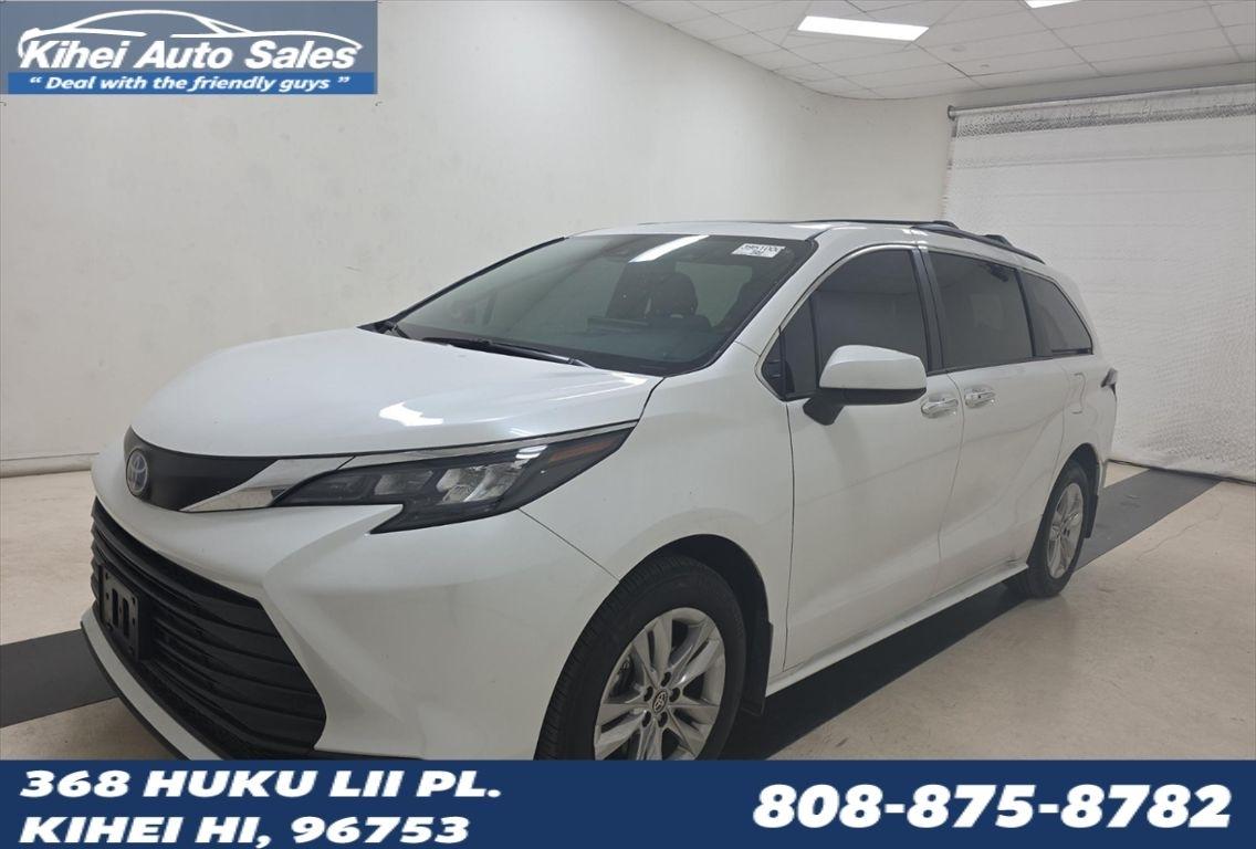 2025 Toyota Sienna XLE 7-Passenger