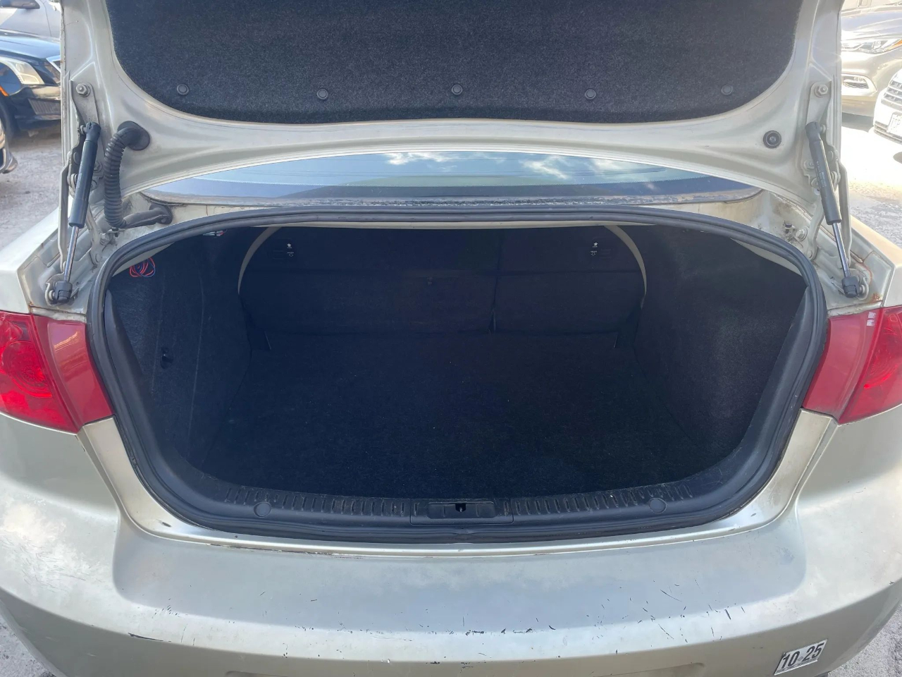 Mazda MAZDA3 i 4-door 2005