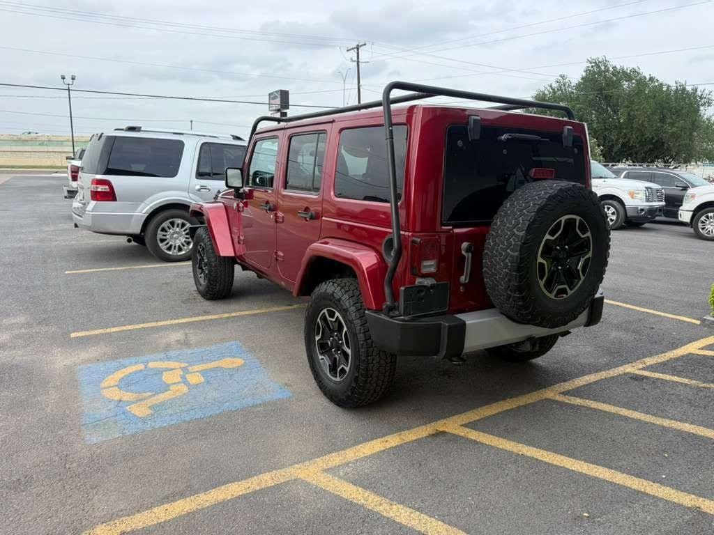 Jeep Wrangler Unlimited Sahara 4WD 2011