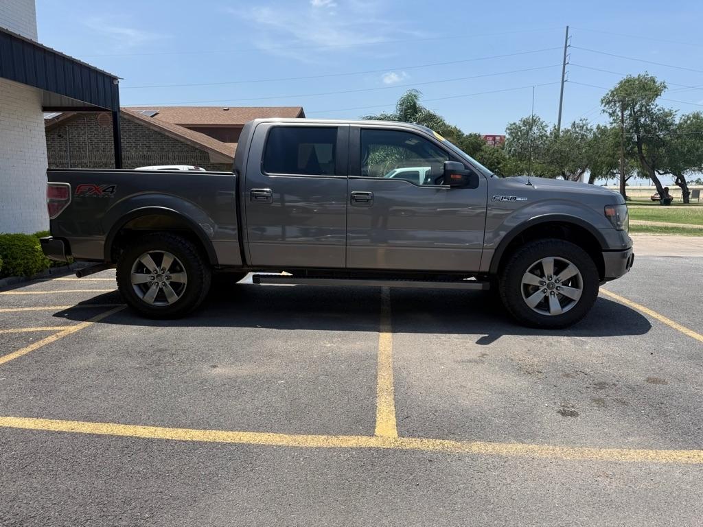 Ford F-150 XL SuperCrew 5.5-ft. Bed 4WD 2014