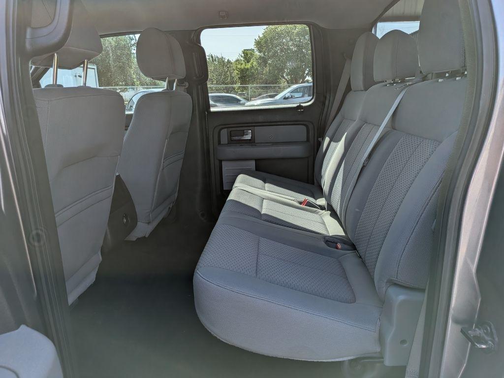 Ford F-150 XL SuperCrew 5.5-ft. Bed 2WD 2012