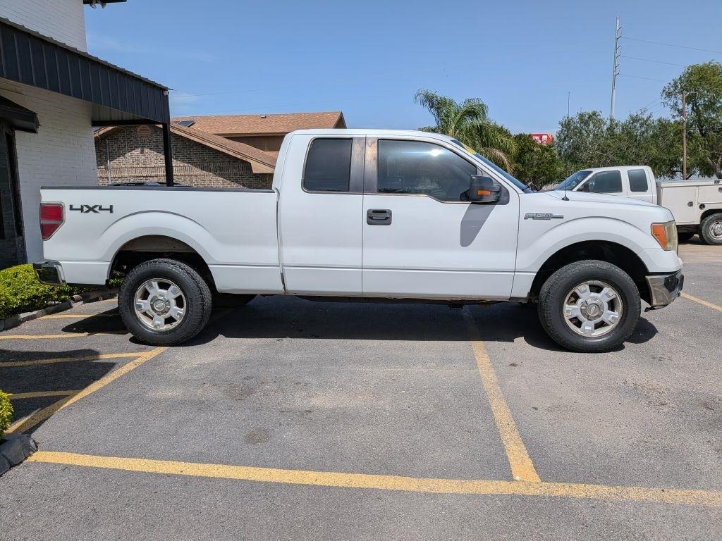 Ford F-150 XL SuperCab 8-ft. Bed 4WD 2010