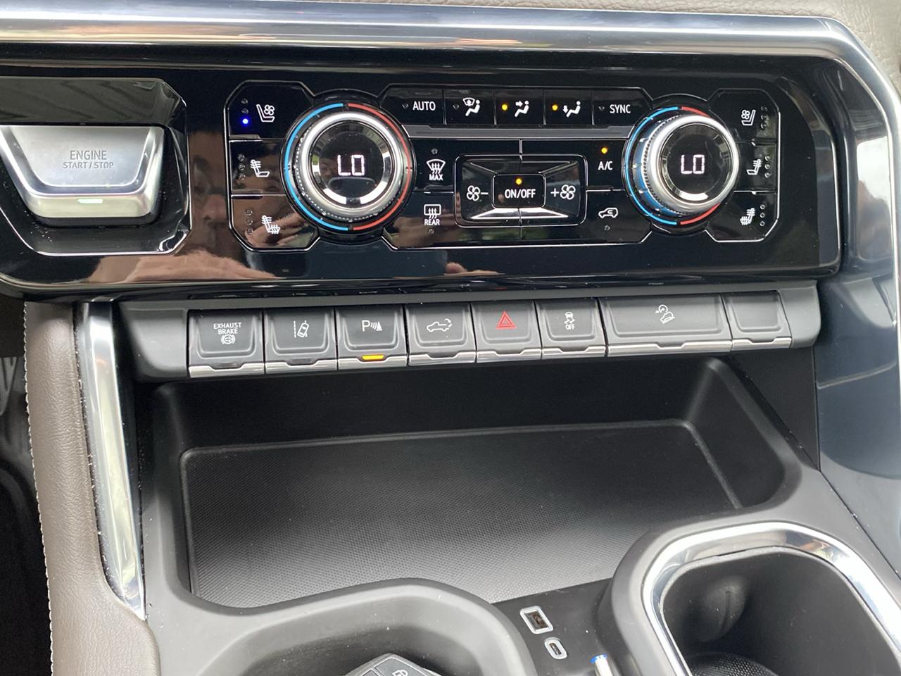 GMC Sierra 2500HD 4WD Crew Cab 159" Denali 2024