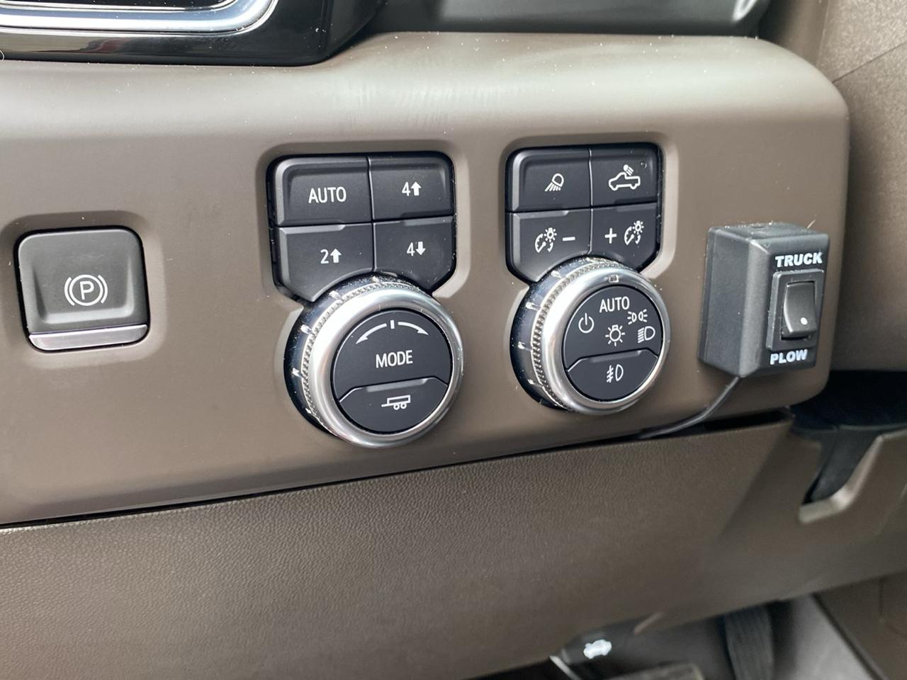 GMC Sierra 2500HD 4WD Crew Cab 159" Denali 2024
