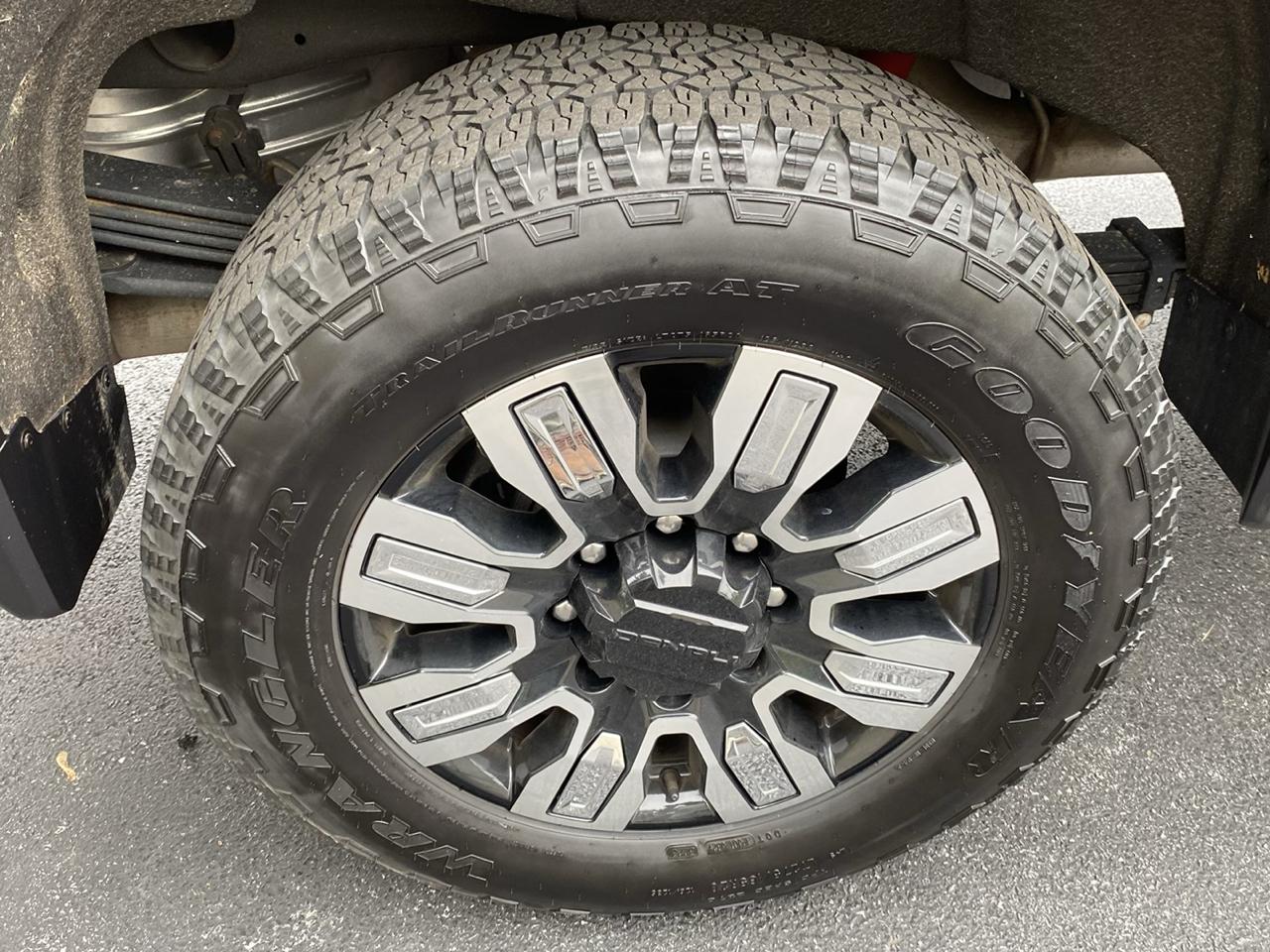 GMC Sierra 2500HD 4WD Crew Cab 159" Denali 2024
