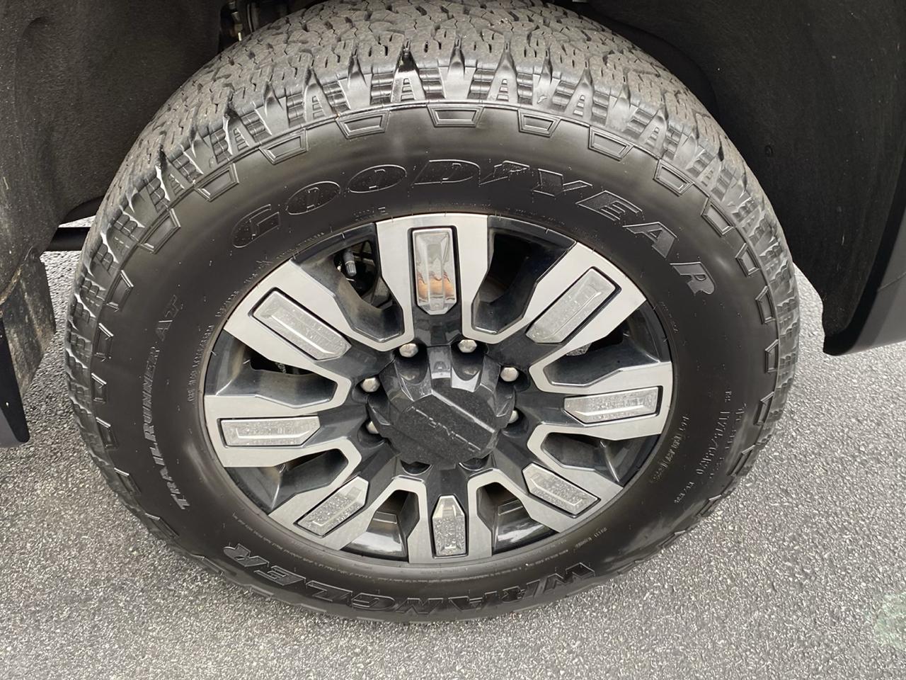 GMC Sierra 2500HD 4WD Crew Cab 159" Denali 2024