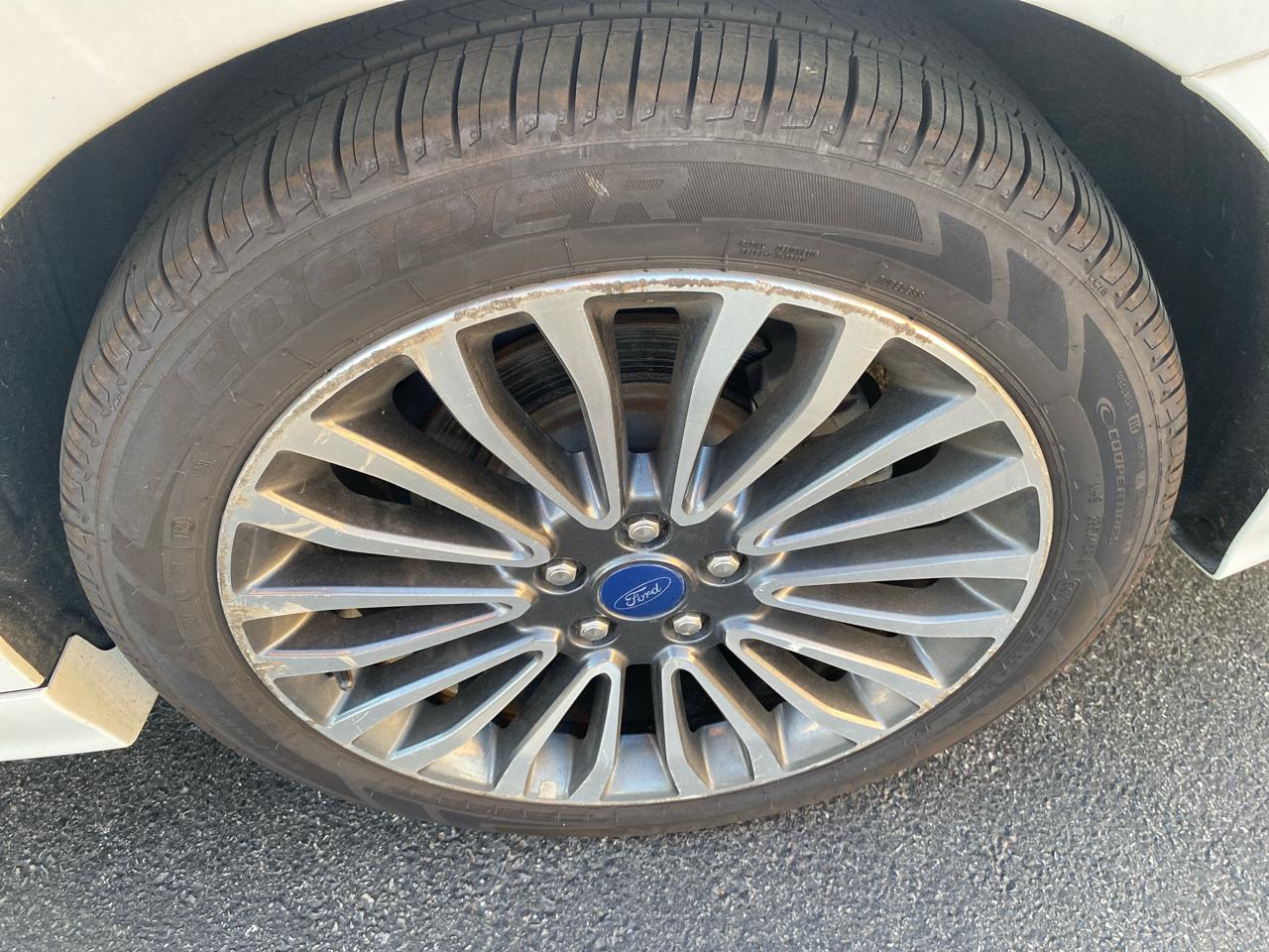 Ford Fusion Platinum FWD 2017
