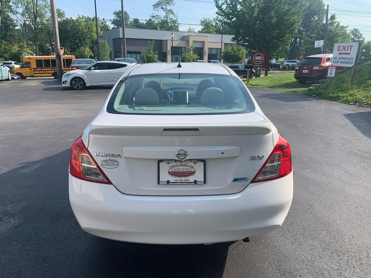 Nissan Versa 4dr Sdn CVT 1.6 SV 2014
