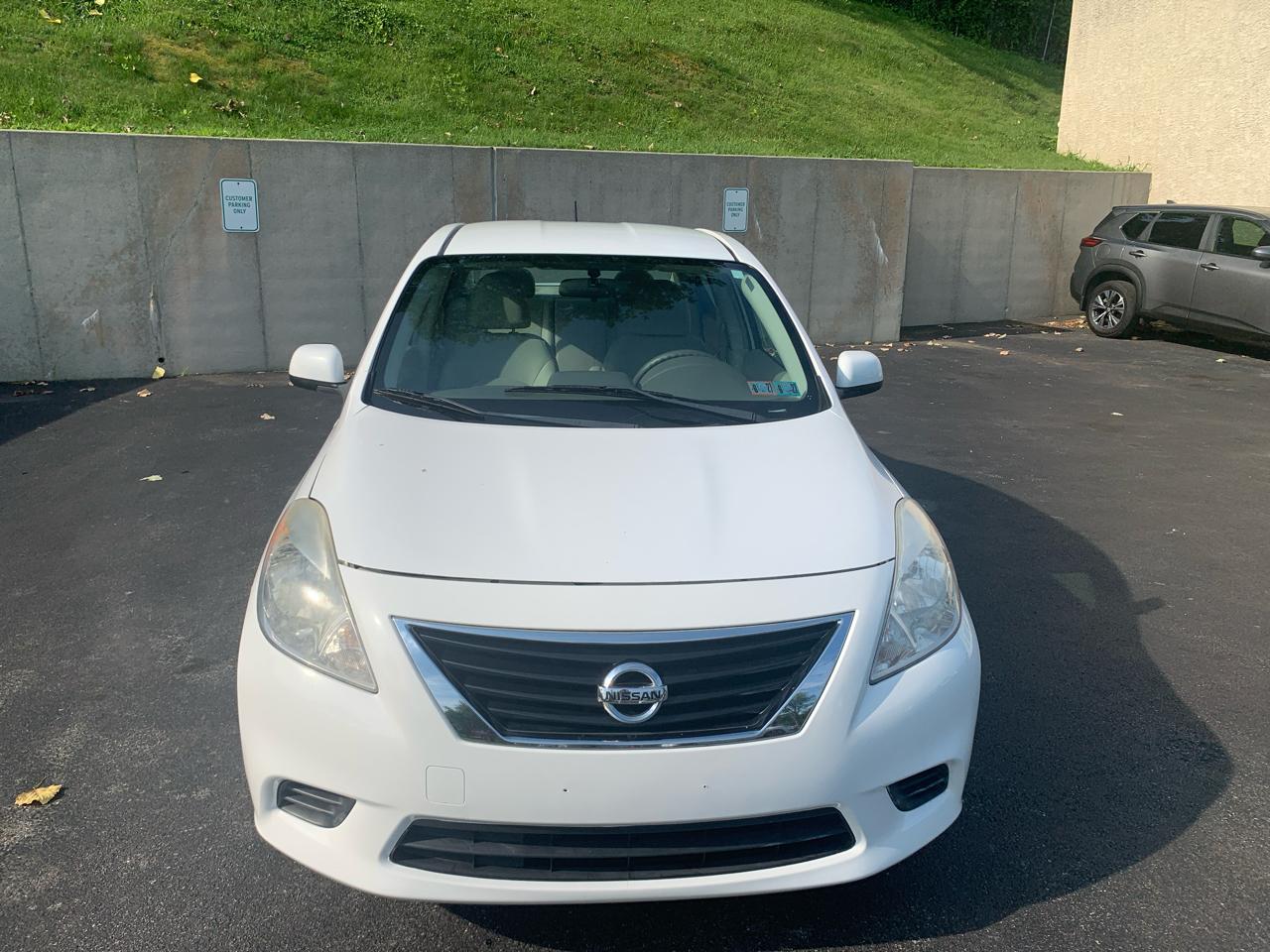Nissan Versa 4dr Sdn CVT 1.6 SV 2014
