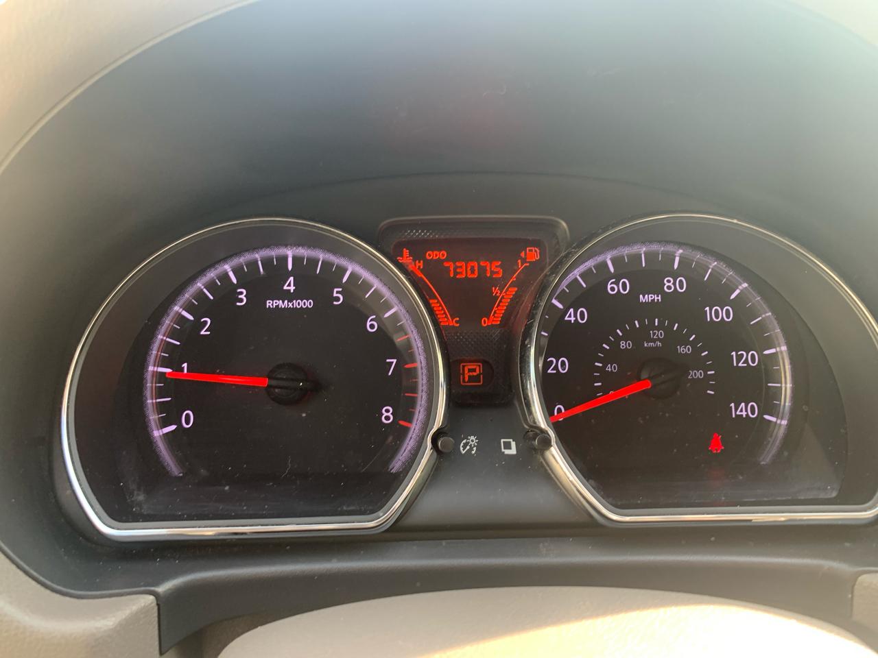 Nissan Versa 4dr Sdn CVT 1.6 SV 2014