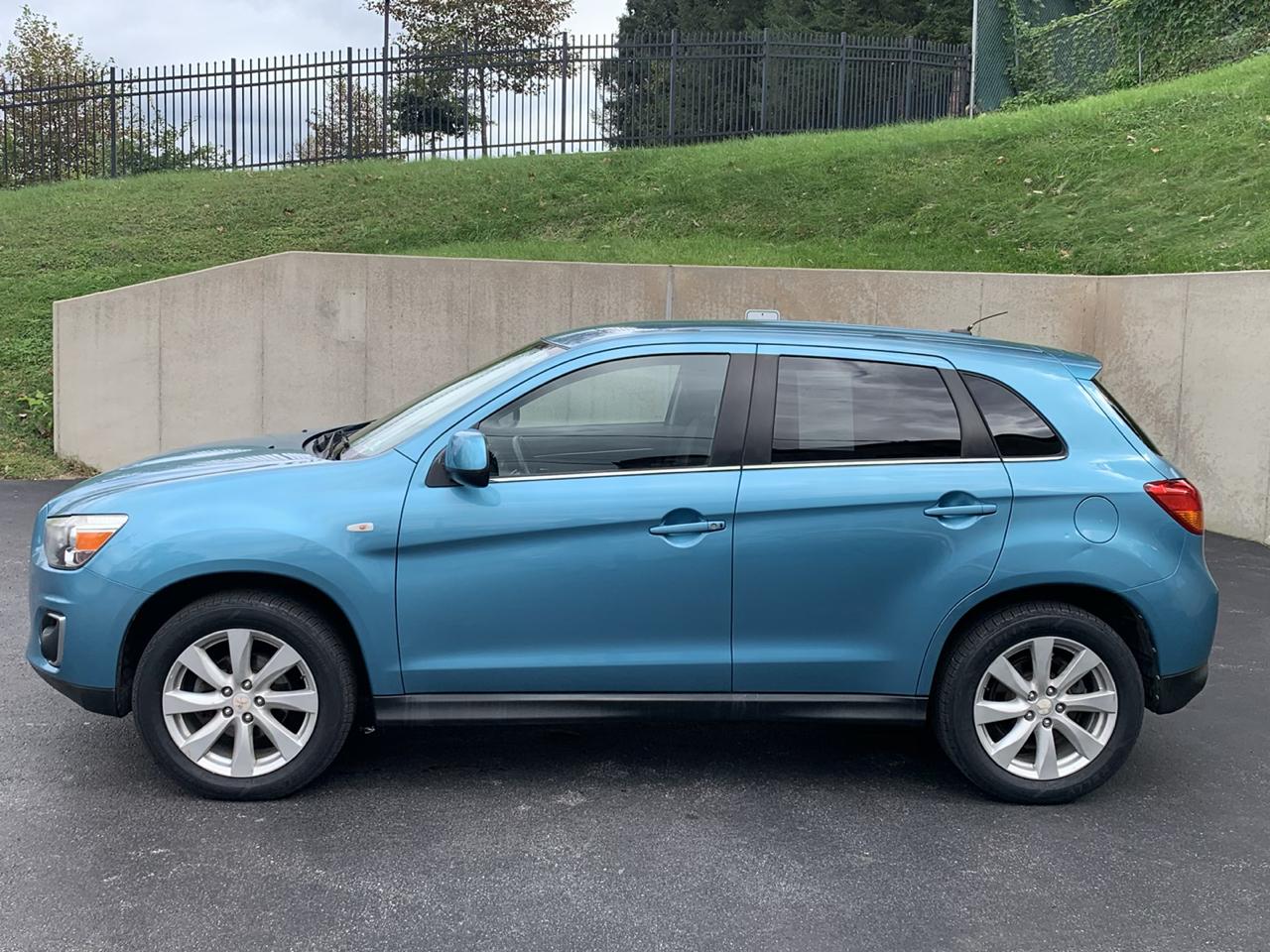 Mitsubishi Outlander Sport AWD 4dr CVT SE 2013