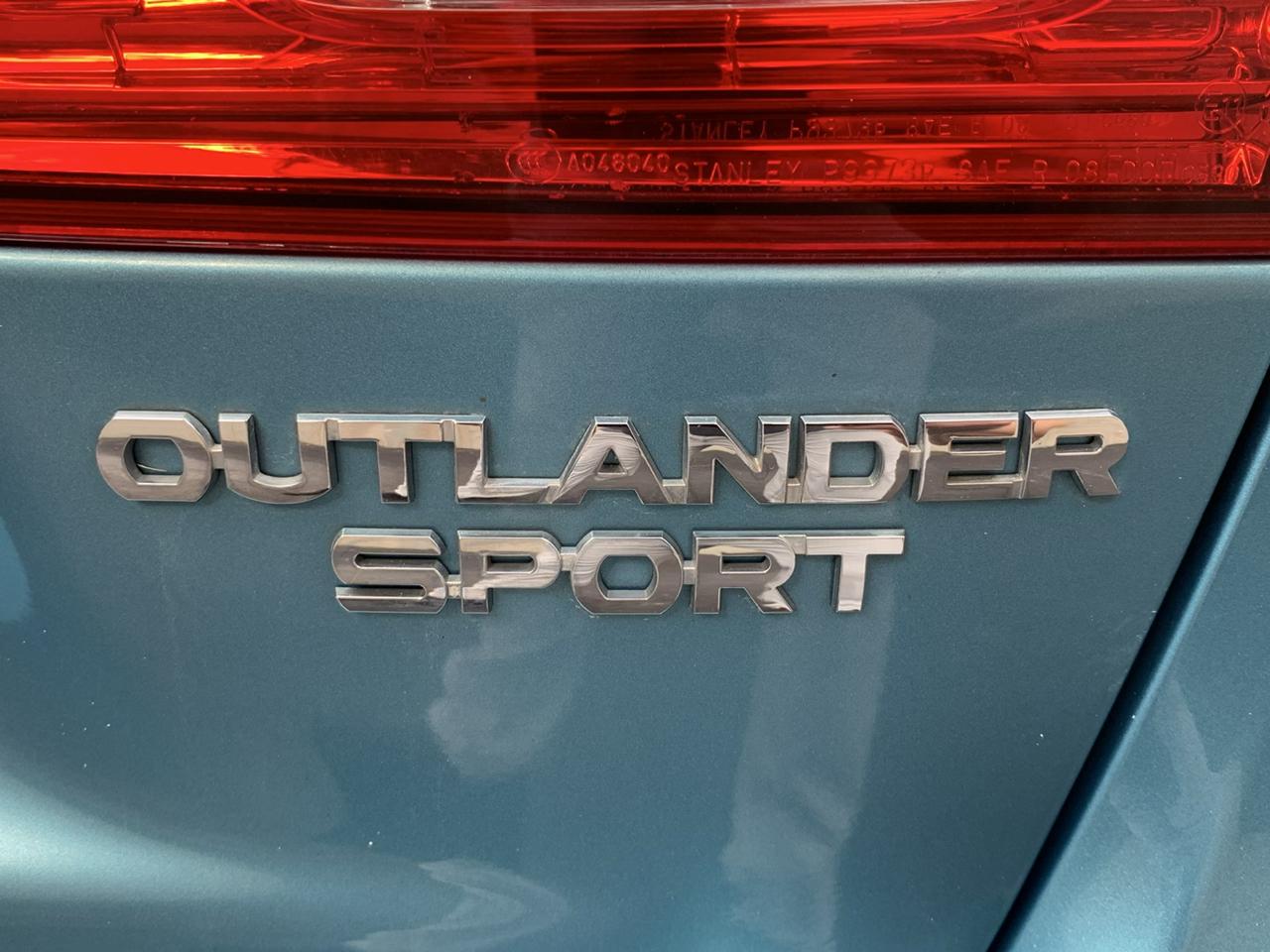 Mitsubishi Outlander Sport AWD 4dr CVT SE 2013