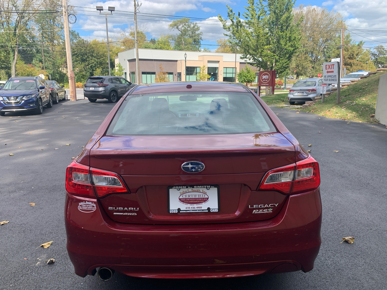 2015 Subaru Legacy 2.5i Limited photo 4