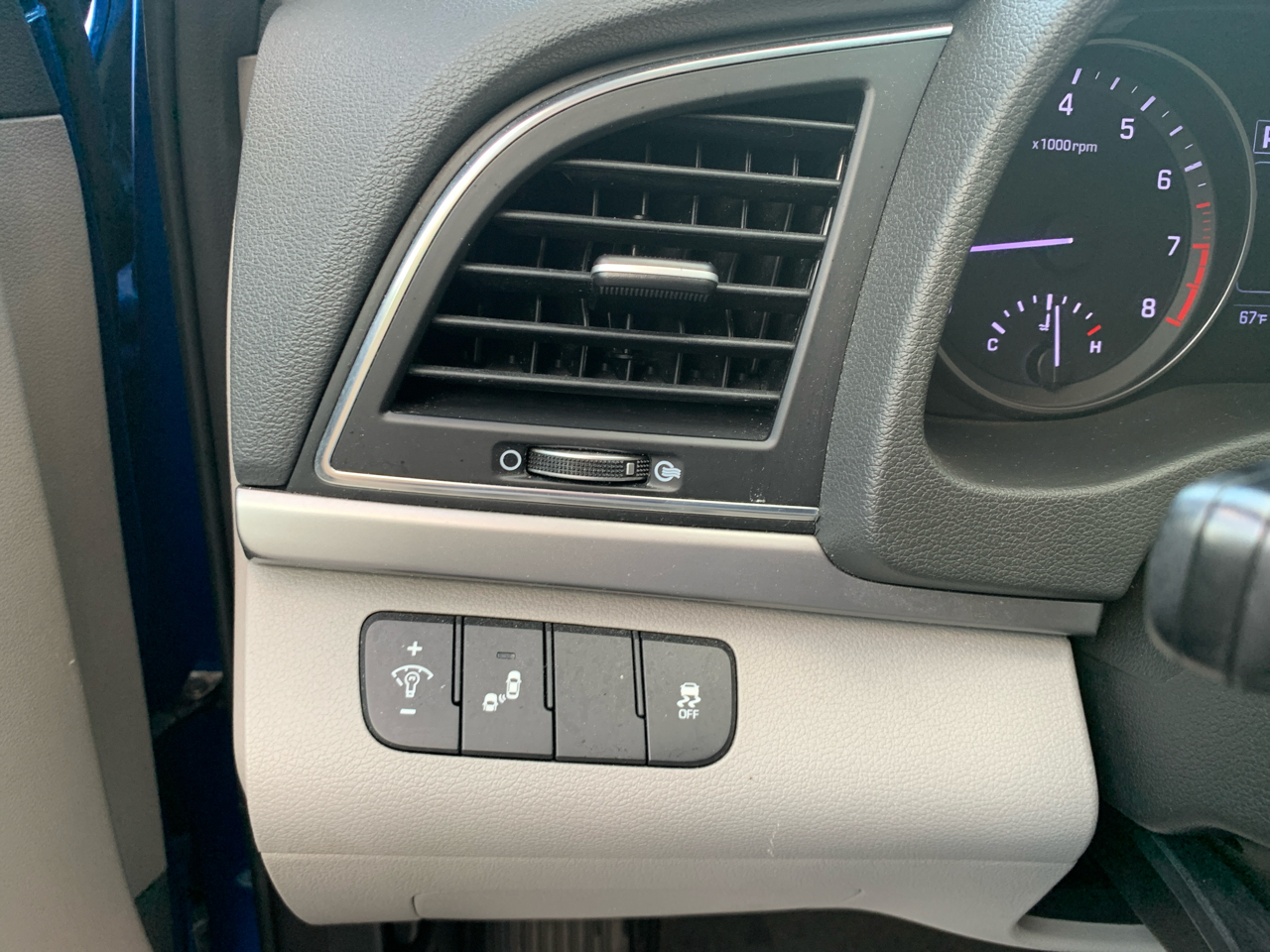 Hyundai Elantra 4dr Sdn Auto Limited 2017