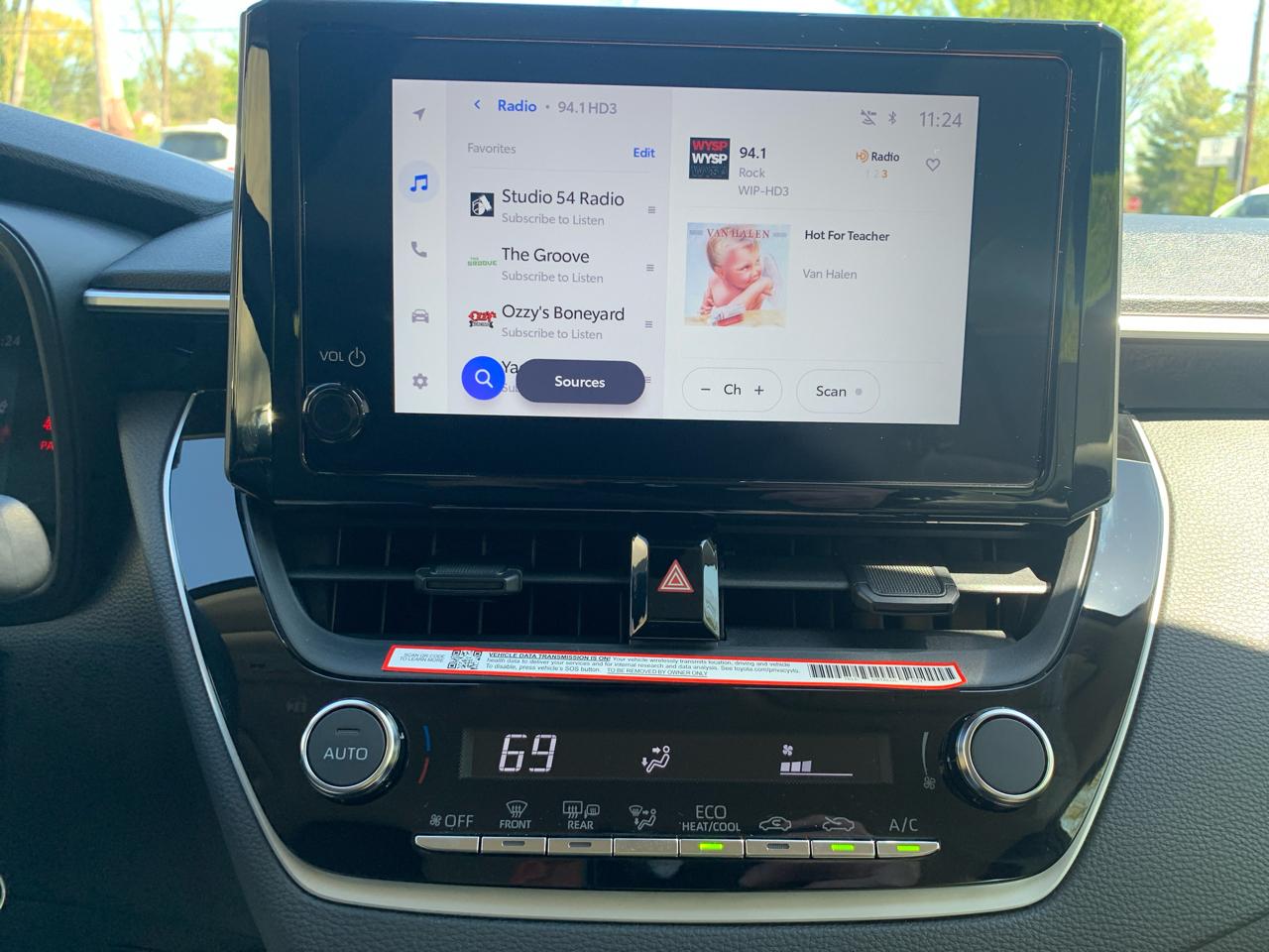 Toyota Corolla Hybrid  2026