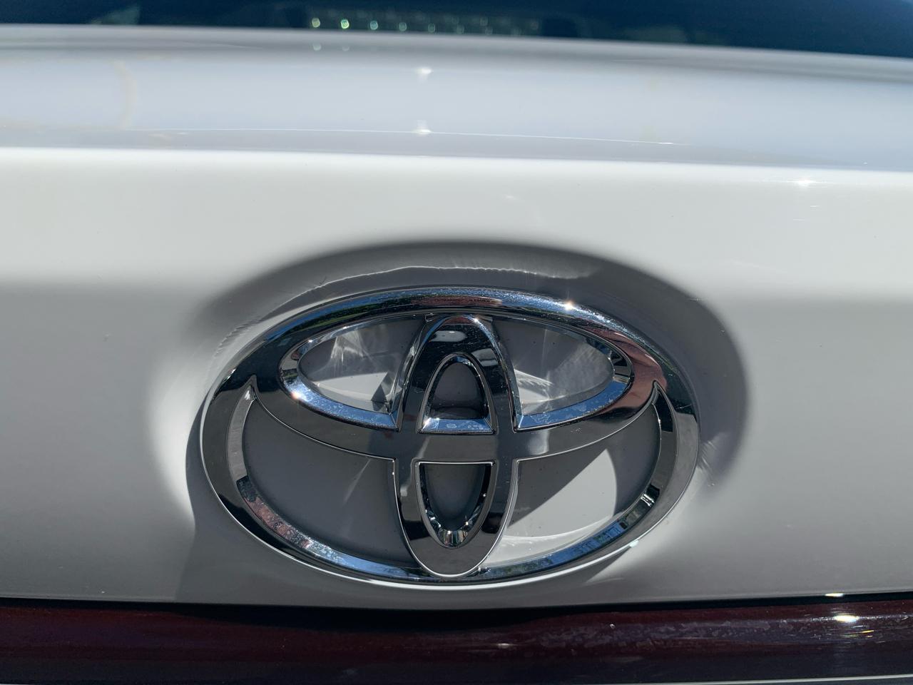 Toyota Corolla Hybrid  2026