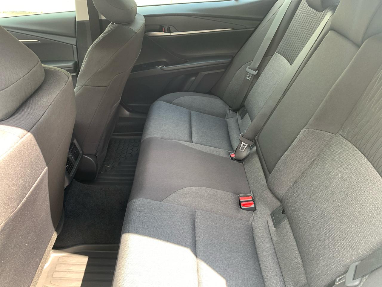 Toyota Camry Hybrid LE 2026