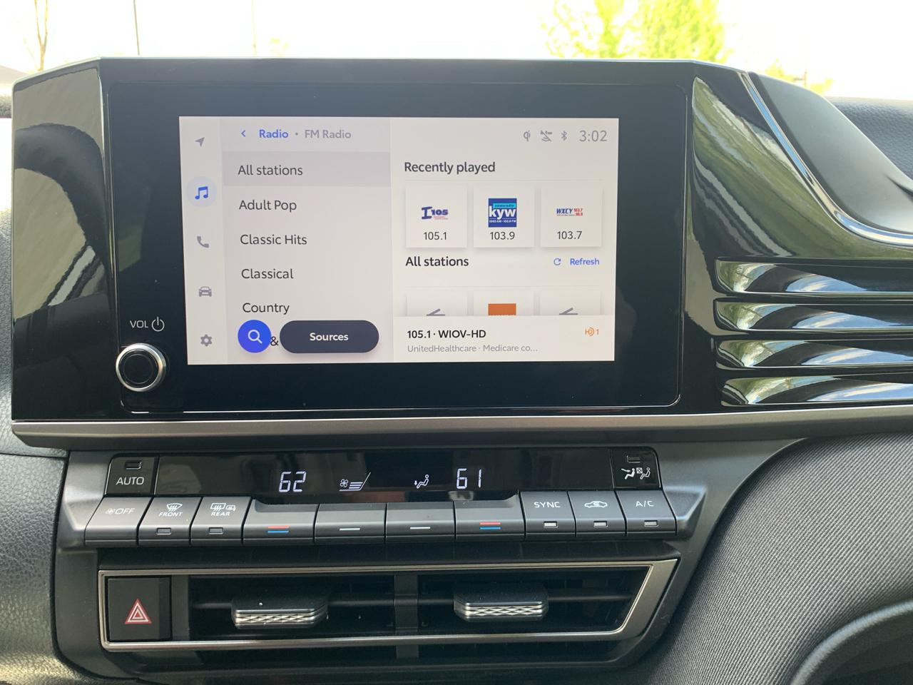 Toyota Camry Hybrid LE 2026