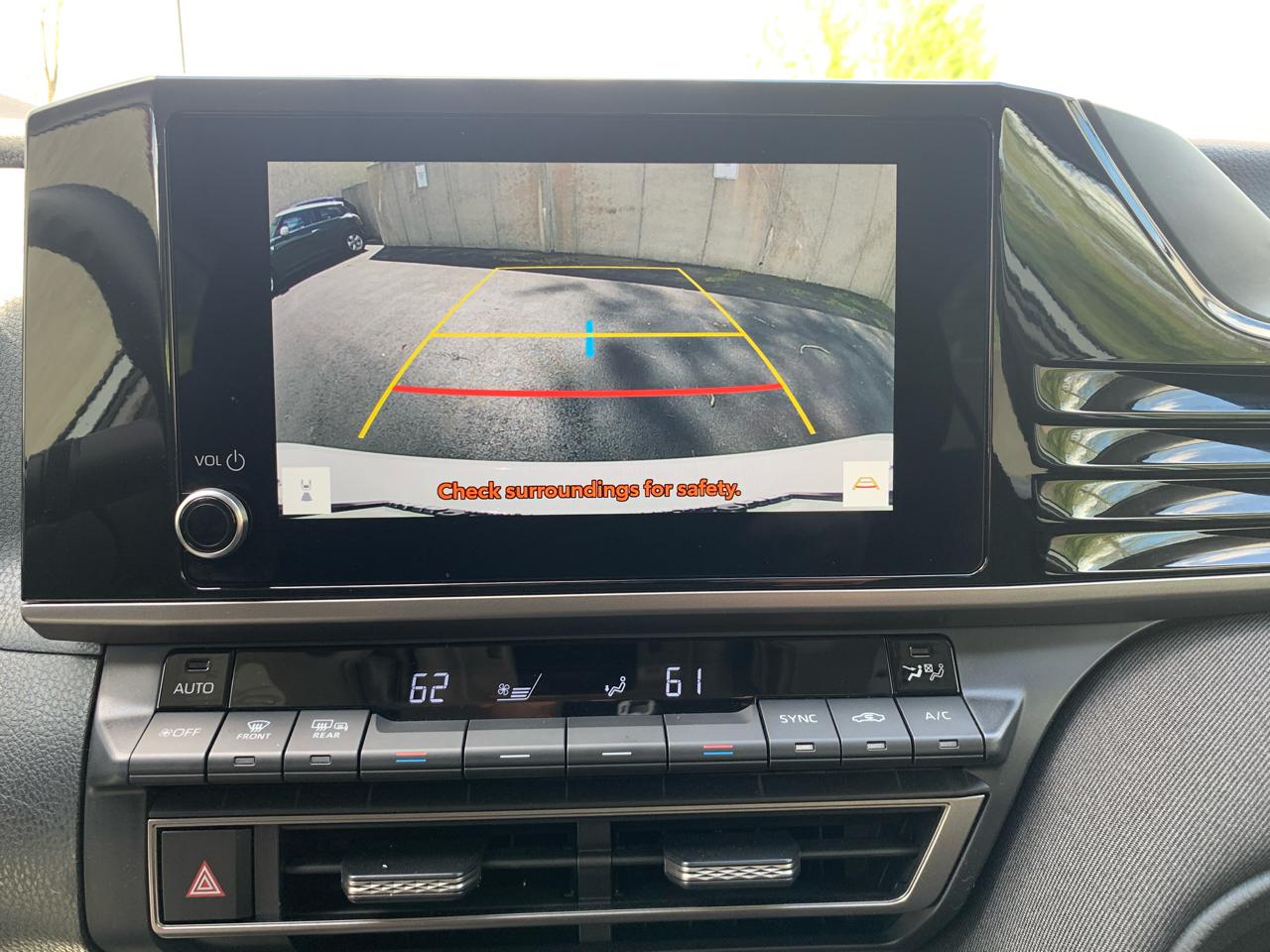 Toyota Camry Hybrid LE 2026