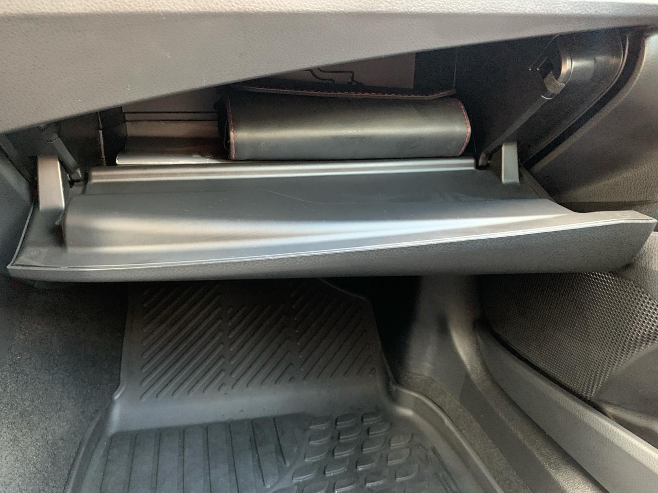 Toyota Camry Hybrid LE 2026