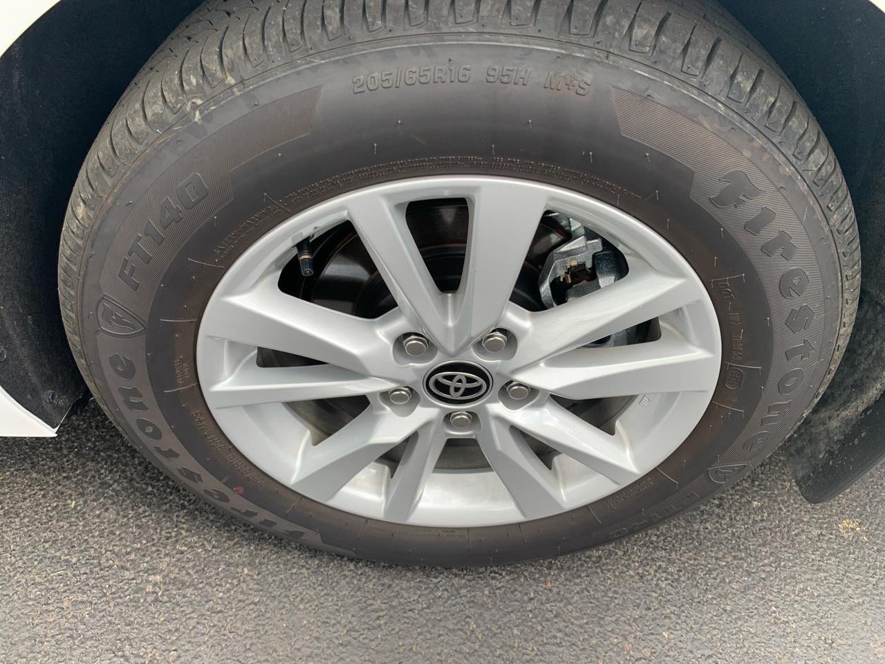 Toyota Camry Hybrid LE 2026